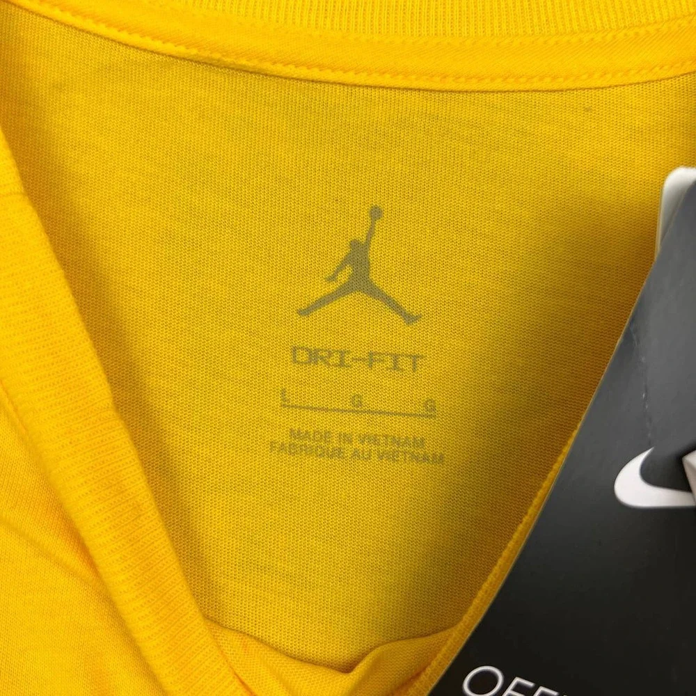 Air Jordan Michigan Wolverines Dri-FIT Shirt Men Large Yellow Short Sleeve New L